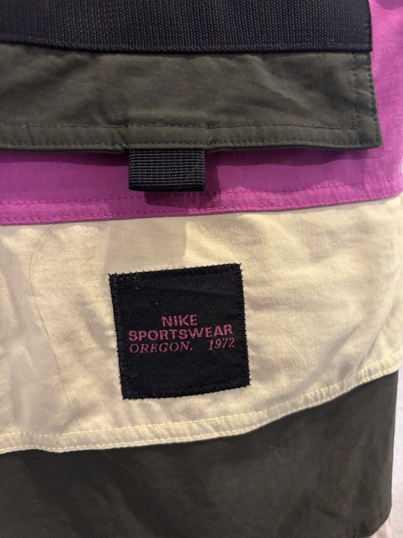 Nike short multi pockets latest model (Category: Shorts) located in Makati City. Submitted by sweetfitforyouph1200 (Listing ID 1467522145, Image 3). Description: Nike short multipockets Back design Like new.