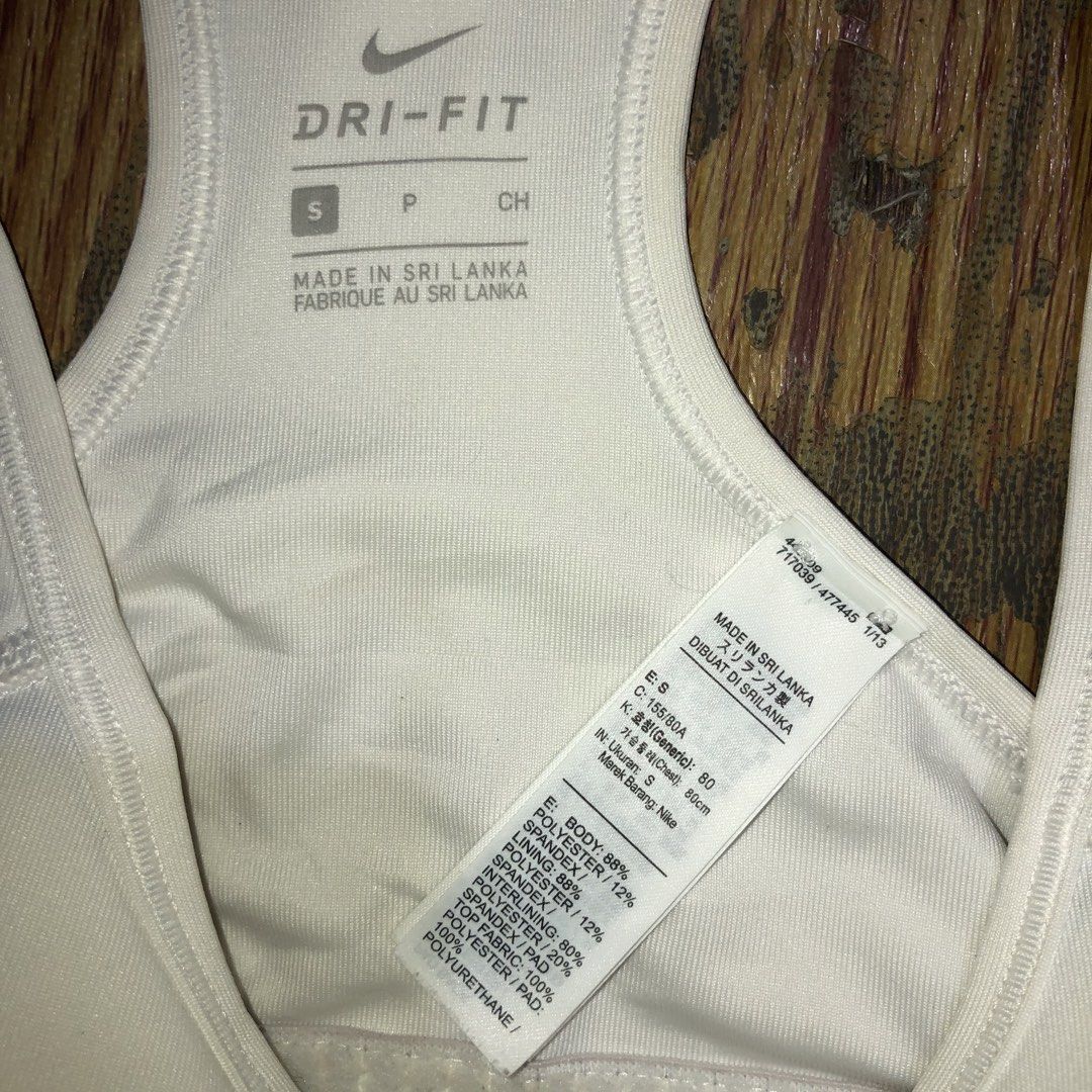 NIKE SPORTS BRA (Category: Activewear) located in Dasmarinas. Submitted by cornyxmessy (Listing ID 1467561735, Image 2). Description: .