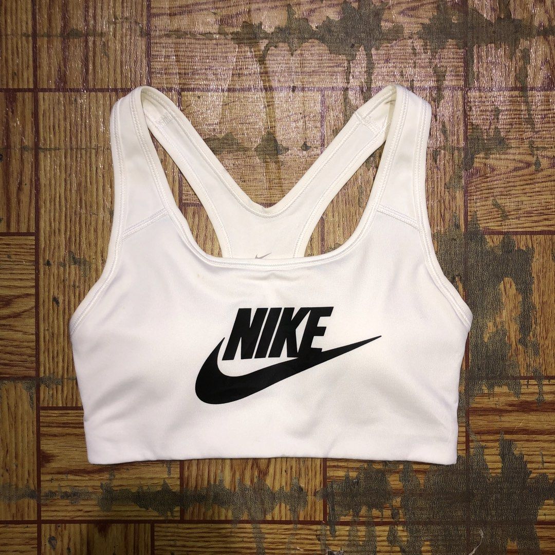 NIKE SPORTS BRA (Category: Activewear) located in Dasmarinas. Submitted by cornyxmessy (Listing ID 1467561735, Image 1). Description: .