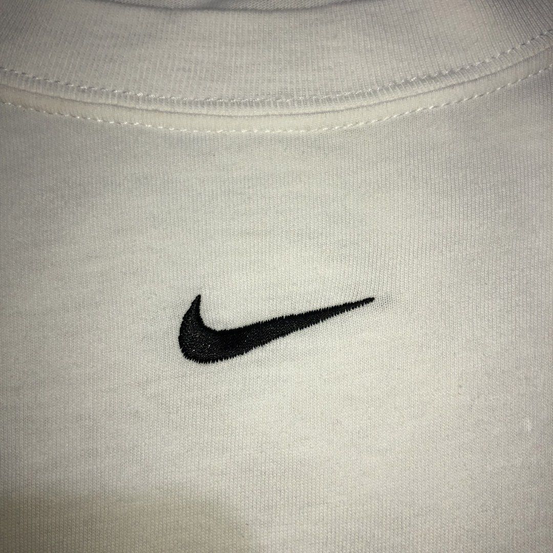 Nike Sportswear Essential shirt (Category: Shirts) located in Dasmarinas. Submitted by corenyxmessy_3rd_account (Listing ID 1467550208, Image 2). Description: width - 19 length - 26.5.