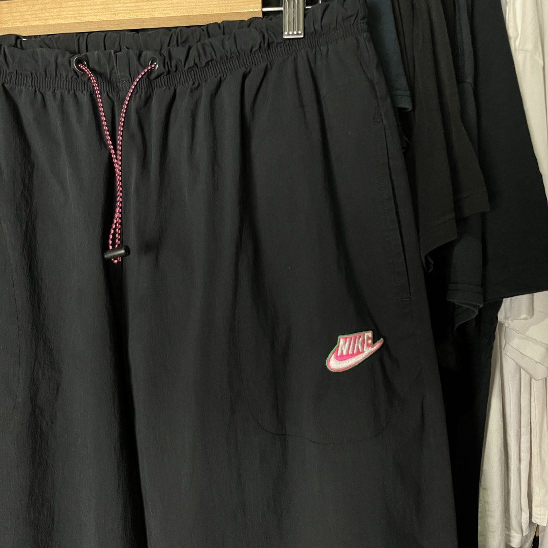 Nike Sportswear Icon Clash (Category: Jeans) located in Daet. Submitted by wearthriftingcloth. (Listing ID 1467522887, Image 2). Description: 👕NIKE Measurement:(free size)W32-40L39H12.5T14 Issue(s):NONE Condition: 9.5/10 Color rate: 9.5/10 ➡️Swipe- to see more detail pic 📌No Deleting/Cancelation‼️ 📌Color may Vary Due to Lighting‼️ 📌Please be responsible buyer Bogus/Flaker will be posted‼️ 📌All ltems Need Wash‼️.