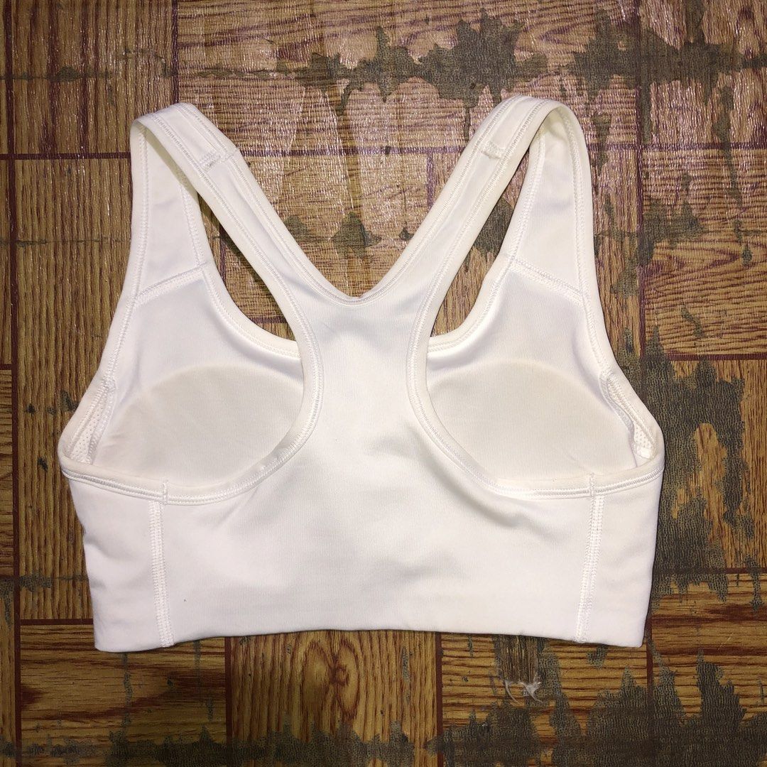 Nike Support Padded Sports Bra (Category: Activewear) located in Dasmarinas. Submitted by corenyxmessy_3rd_account (Listing ID 1467549086, Image 2). Description: .