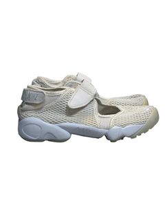 (Category: ) located in . Submitted by thatsdopethrift (Listing ID 1467533361, Image 1). Description: .