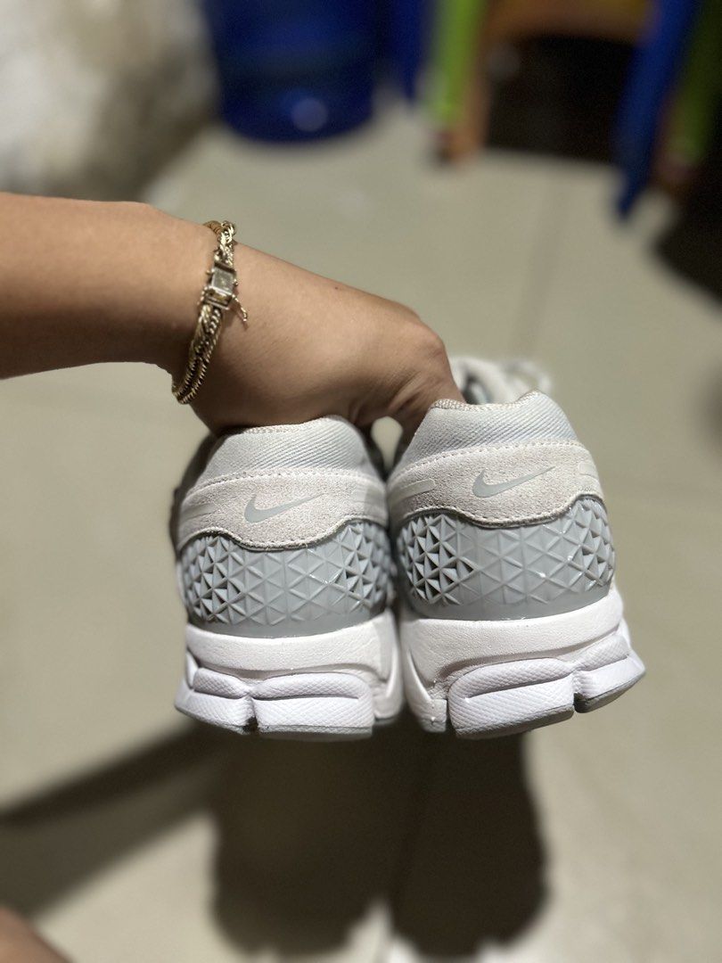 Nike Vomero 5 (Category: Sneakers) located in Cebu City. Submitted by cyrilk1cks (Listing ID 1467410356, Image 2). Description: .