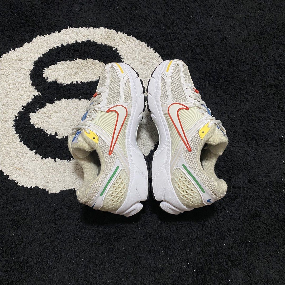 Nike Vomero 5 (Category: Sneakers) located in Danao, Cebu. Submitted by sneaks_cebu (Listing ID 1467417672, Image 3). Description: Nike Vomero 5 Size 8wm 26cm -no major issues Php 2,450 .