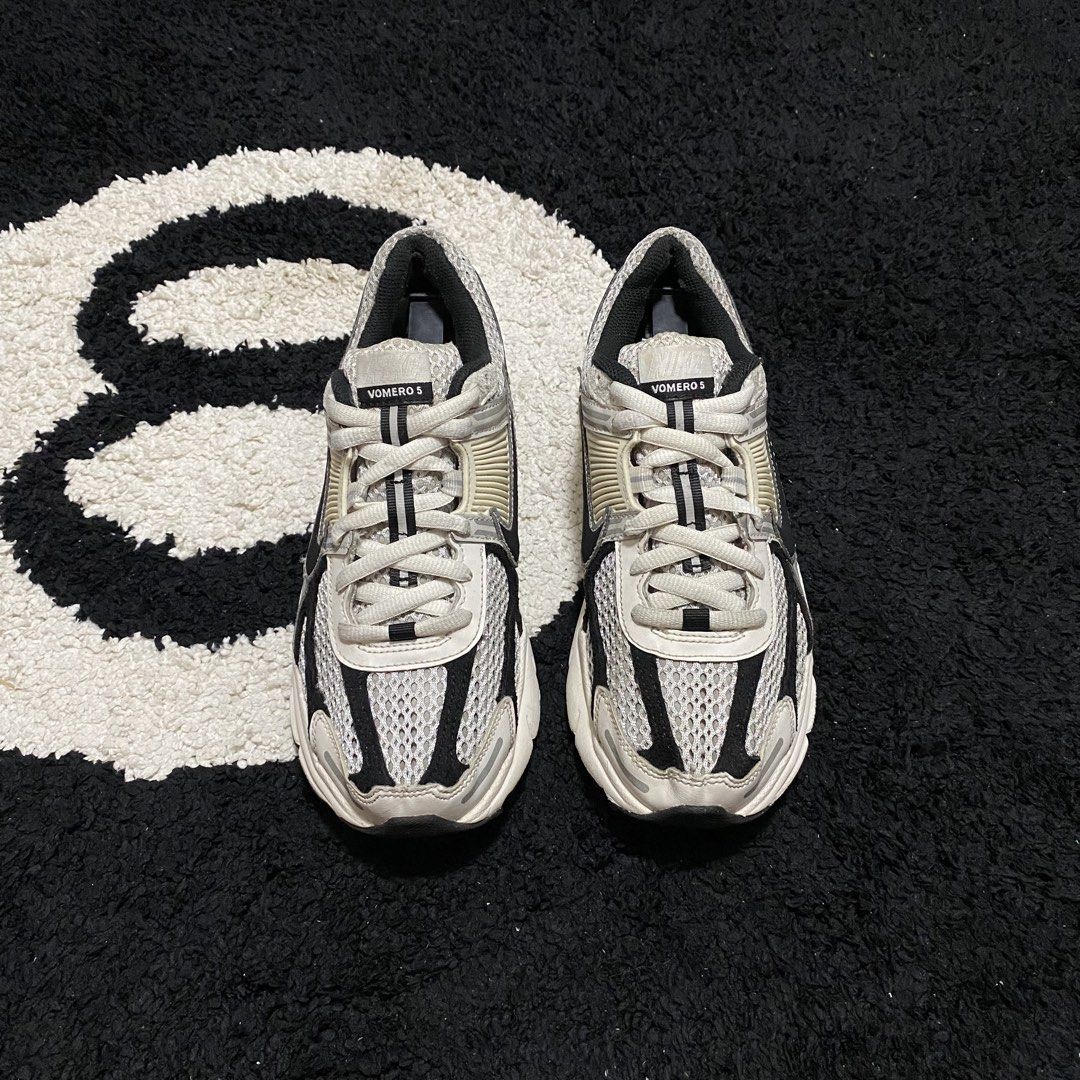 Nike Vomero 5 (Category: Sneakers) located in Danao, Cebu. Submitted by sneaks_cebu (Listing ID 1467417825, Image 2). Description: Nike Vomero 5 Size 7wm 24c -sockliner and mi Php 1,950.
