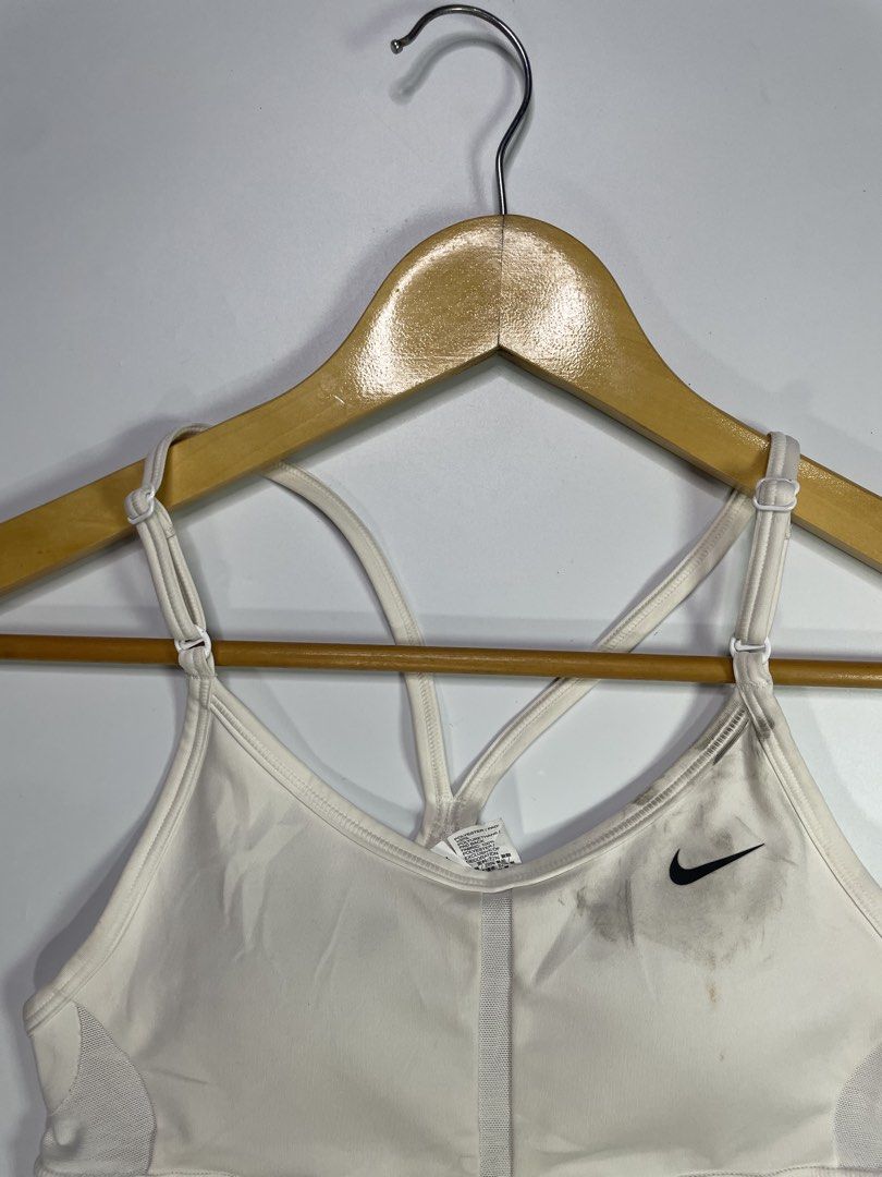 Nike White Dri-Fit Activewear Bra (Category: Activewear) located in Dasmarinas. Submitted by just_find_castleton (Listing ID 1467545069, Image 2). Description: Nike White Dri-Fit Activewear Bra Size: S Dimension: Bust Width - 24 Length - 13 Condition - 9/10 -Check pics -1-2 days reservation only -Flakers/Bogus will be posted -Add sf -This is thrift item please manage your expectations..