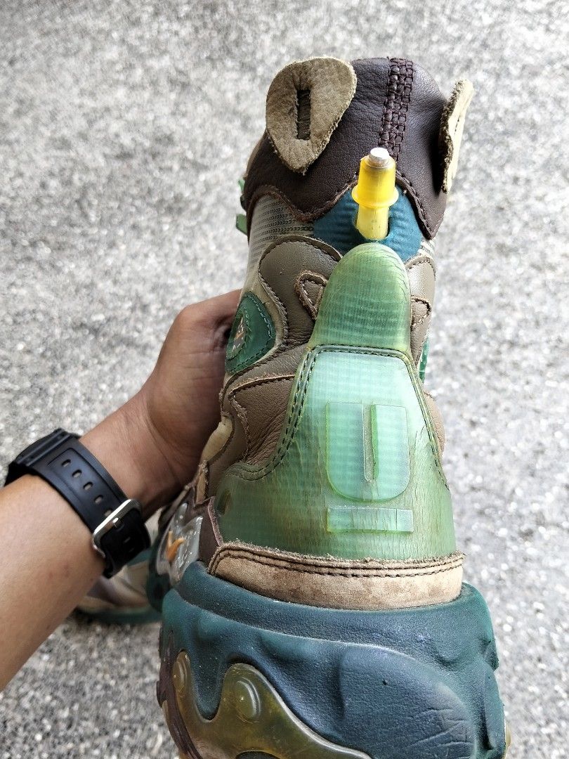 Nike x Undercover React boots (Category: Casual Shoes) located in Nabua. Submitted by tendollardeals (Listing ID 1467453672, Image 3). Description: very good condition size 8 issue:bakbak and wala na yung dilaw nna. nakalagay check photo.