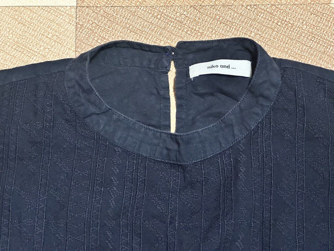 niko and Navy Blue Embroidered Blouse (Category: Blouses) located in Baguio. Submitted by littlearchive (Listing ID 1467540102, Image 3). Description: length: 20 inches bust: 19 inches sleeve length: 25 inches .