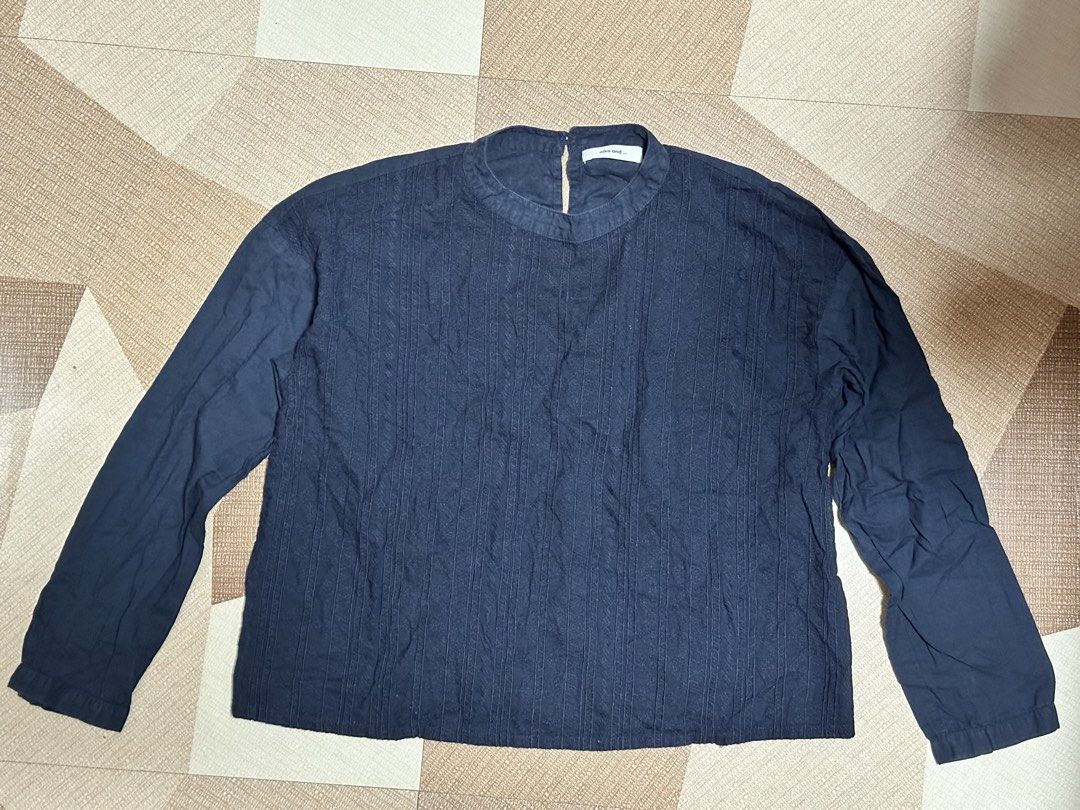 niko and Navy Blue Embroidered Blouse (Category: Blouses) located in Baguio. Submitted by littlearchive (Listing ID 1467540102, Image 1). Description: length: 20 inches bust: 19 inches sleeve length: 25 inches .