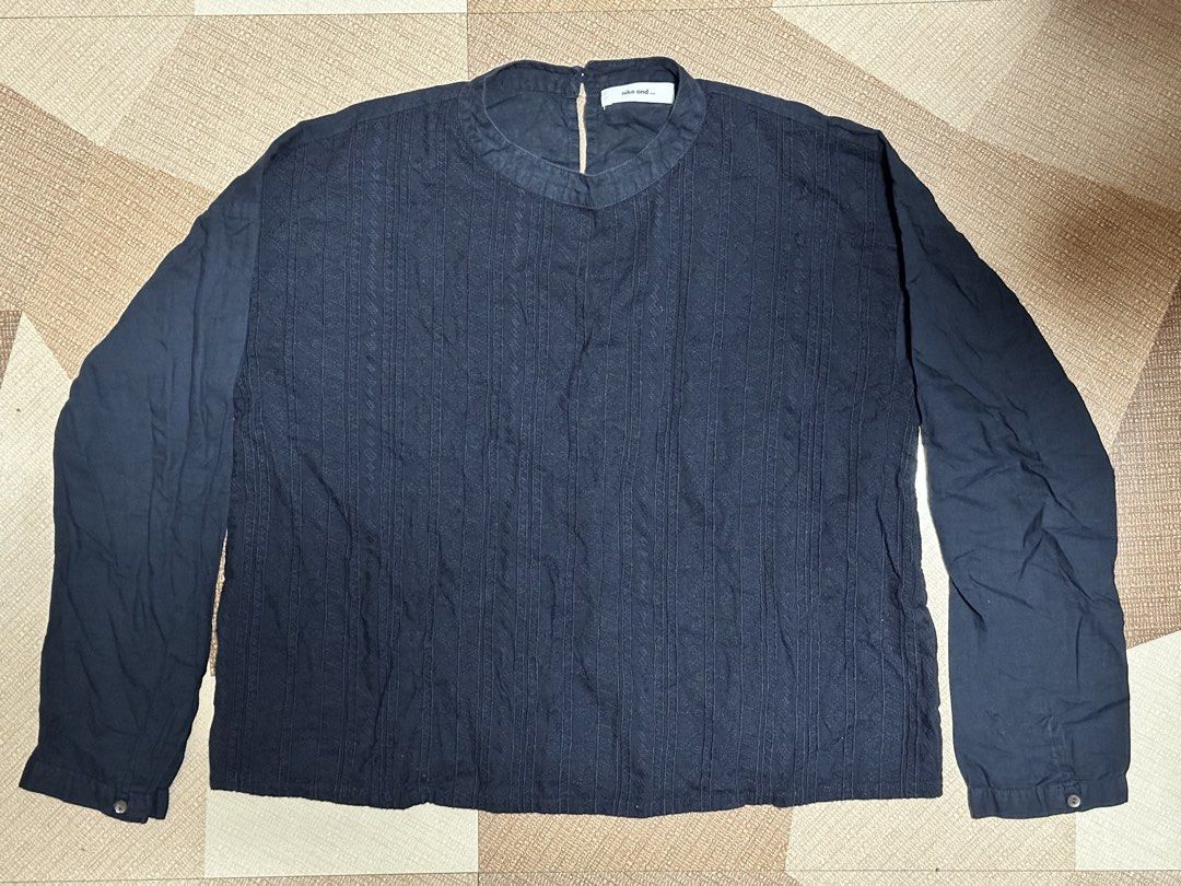 niko and Navy Blue Embroidered Blouse (Category: Blouses) located in Baguio. Submitted by littlearchive (Listing ID 1467540102, Image 2). Description: length: 20 inches bust: 19 inches sleeve length: 25 inches .