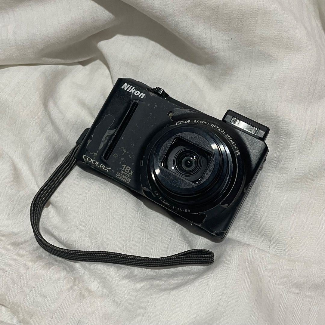 Nikon Coolpix S9100 Digital Camera DigiCam (Category: Cameras) located in Quezon City. Submitted by my_cabinet (Listing ID 1467366957, Image 1). Description: First to pay basis! ♡ READ T&C on bio first before offering! • Flash - Working! • All buttons working • Body condition: See pics Inclusions: • Battery • Strap Note: Vignette, Dust, Maingay lens Sample shots/video will be sent thru IG/IMS/DRIVE 📍Quezon City 🚗 J&T / Same Day Delivery / LBC.
