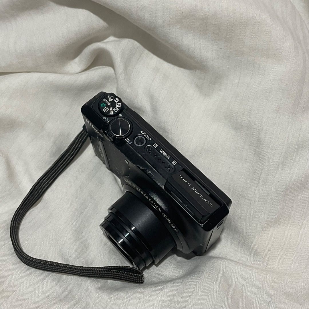 Nikon Coolpix S9100 Digital Camera DigiCam (Category: Cameras) located in Quezon City. Submitted by my_cabinet (Listing ID 1467366957, Image 2). Description: First to pay basis! ♡ READ T&C on bio first before offering! • Flash - Working! • All buttons working • Body condition: See pics Inclusions: • Battery • Strap Note: Vignette, Dust, Maingay lens Sample shots/video will be sent thru IG/IMS/DRIVE 📍Quezon City 🚗 J&T / Same Day Delivery / LBC.