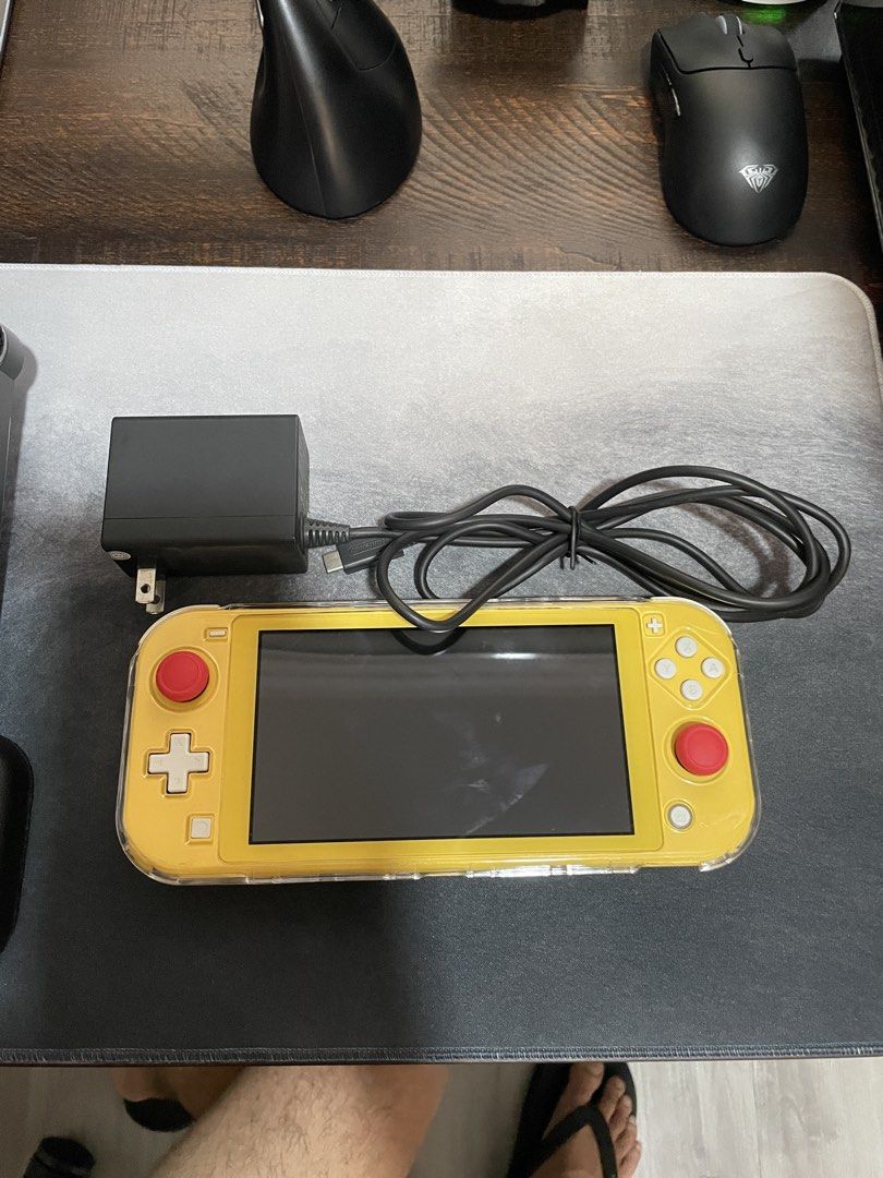 Nintendo Switch Lite Yellow Console with Charger and Clear Case (Category: Nintendo) located in Quezon City. Submitted by mac.daddy (Listing ID 1467370762, Image 1). Description: FOR SALE: Nintendo Switch – Picofly Modded (No SD Card) Details: * ✅ Nintendo Switch with Picofly mod (Original V1 model) * ✅ Powers on and displays on screen * ⚠️ No microSD card included * ⚠️ Currently displays a “No SD Card” screen when opened * 📌 Buyer may need to p