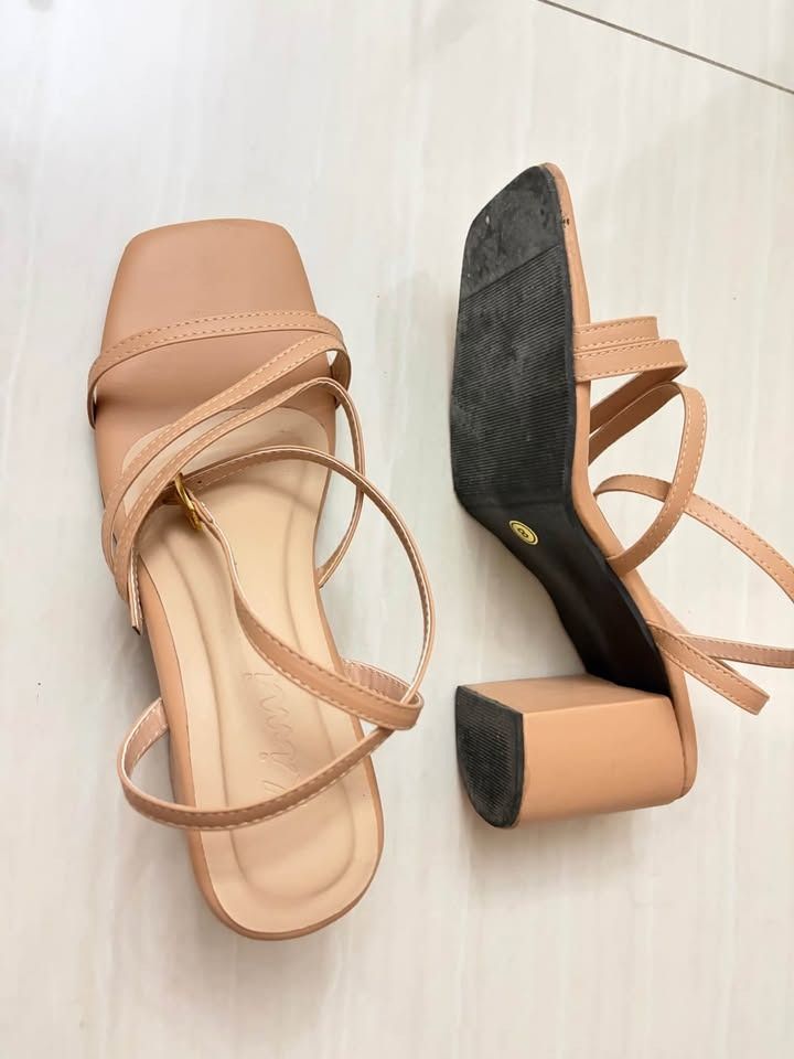Nude 3 Inch Square Toe Strappy Block Heels (Category: Heels) located in Quezon City. Submitted by kateeesss (Listing ID 1467429953, Image 3). Description: Square toe Strappy minimalist design Chunky/block heel, stable af & comfy Classic nude/beige shade, goes with everything Condition: Preloved / good condition / only used twice Size: 8 rfs: no longer needed.