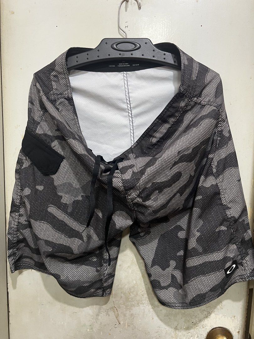 Oakley Camo Board shorts (Category: Shorts) located in Quezon City. Submitted by digital_ryan (Listing ID 1467471547, Image 1). Description: Oakley Camo Board shorts Great Condition .