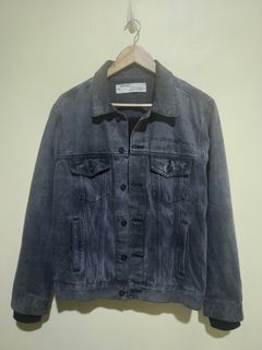 (Category: ) located in . Submitted by thriftglitz (Listing ID 1467482016, Image 1). Description: .