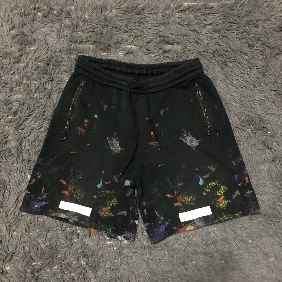 Off White Sweatshort (Category: Shorts) located in Camiling. Submitted by thriftscape2024 (Listing ID 1467553459, Image 1). Description: Excellent Condition Color rate: 9/10 Issue: ❌❌❌ W: 26-40 L: 22 Thigh: 16 Leg Opening: 14.5.