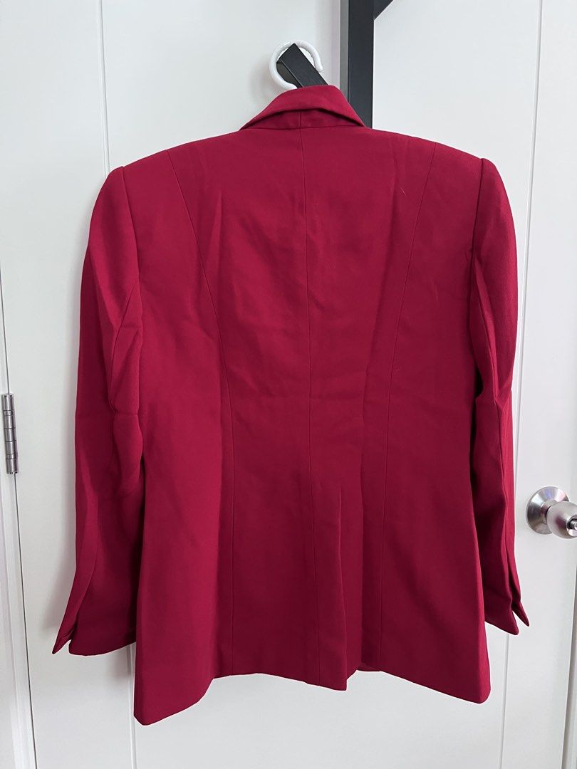 Office Blazer (Category: Coats, Jackets and Outerwear) located in Muntinlupa City. Submitted by thriftpandamnl (Listing ID 1467537660, Image 2). Description: Size: Medium Pick-up: Brgy Sucat, Muntinlupa City Delivery via Lalamove, J&T, Flash.