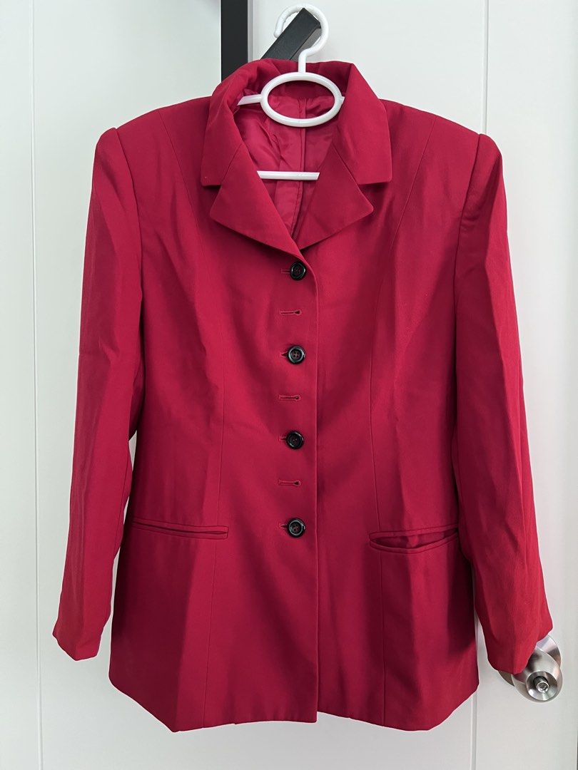 Office Blazer (Category: Coats, Jackets and Outerwear) located in Muntinlupa City. Submitted by thriftpandamnl (Listing ID 1467537660, Image 1). Description: Size: Medium Pick-up: Brgy Sucat, Muntinlupa City Delivery via Lalamove, J&T, Flash.