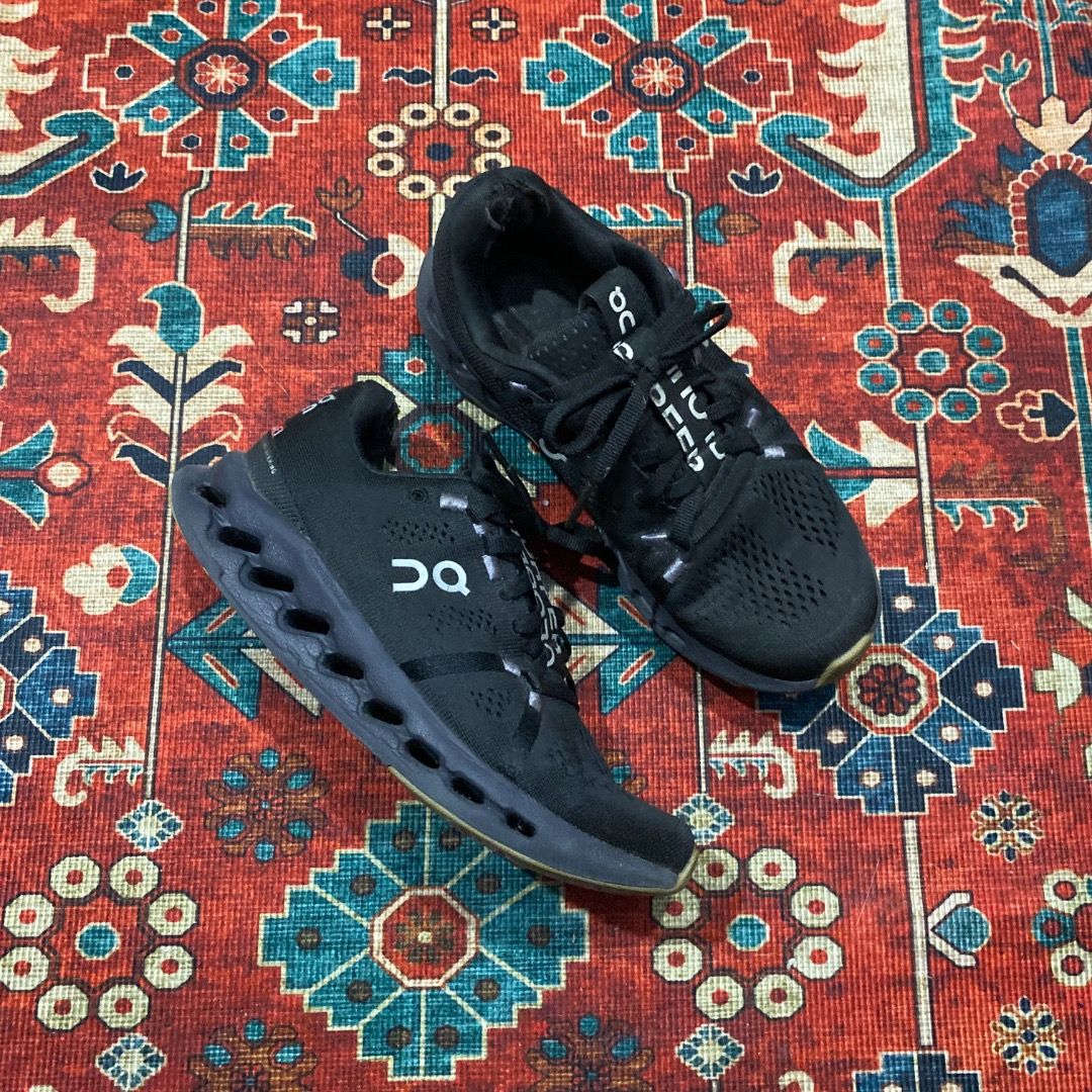On Running Cloudsurfer 37.5 / 6.5US (Category: Sneakers) located in Antipolo. Submitted by bentakahitanoano (Listing ID 1467495820, Image 1). Description: Still wearable Plenty of life left Size 37.5EU - 6.5US Sockliner issue Need heel pad Normal heeldrag Sign of usage .