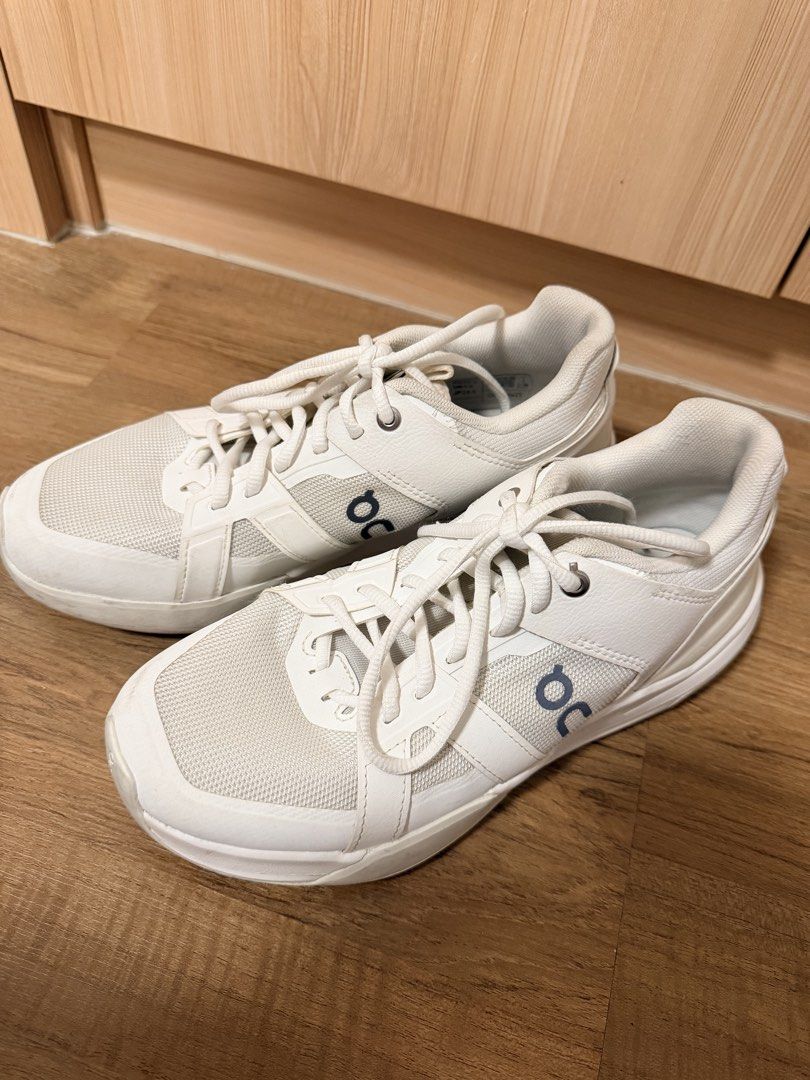 ON The Roger Clubhouse PRO (pickleball shoes) (Category: Sneakers) located in Quezon City. Submitted by lifelesscluttered (Listing ID 1467478884, Image 3). Description: Authentic THE ROGER Clubhouse Pro 1 Women White | Ice Slightly used Perfect for Tennis / Pickleball Size US W7.5.