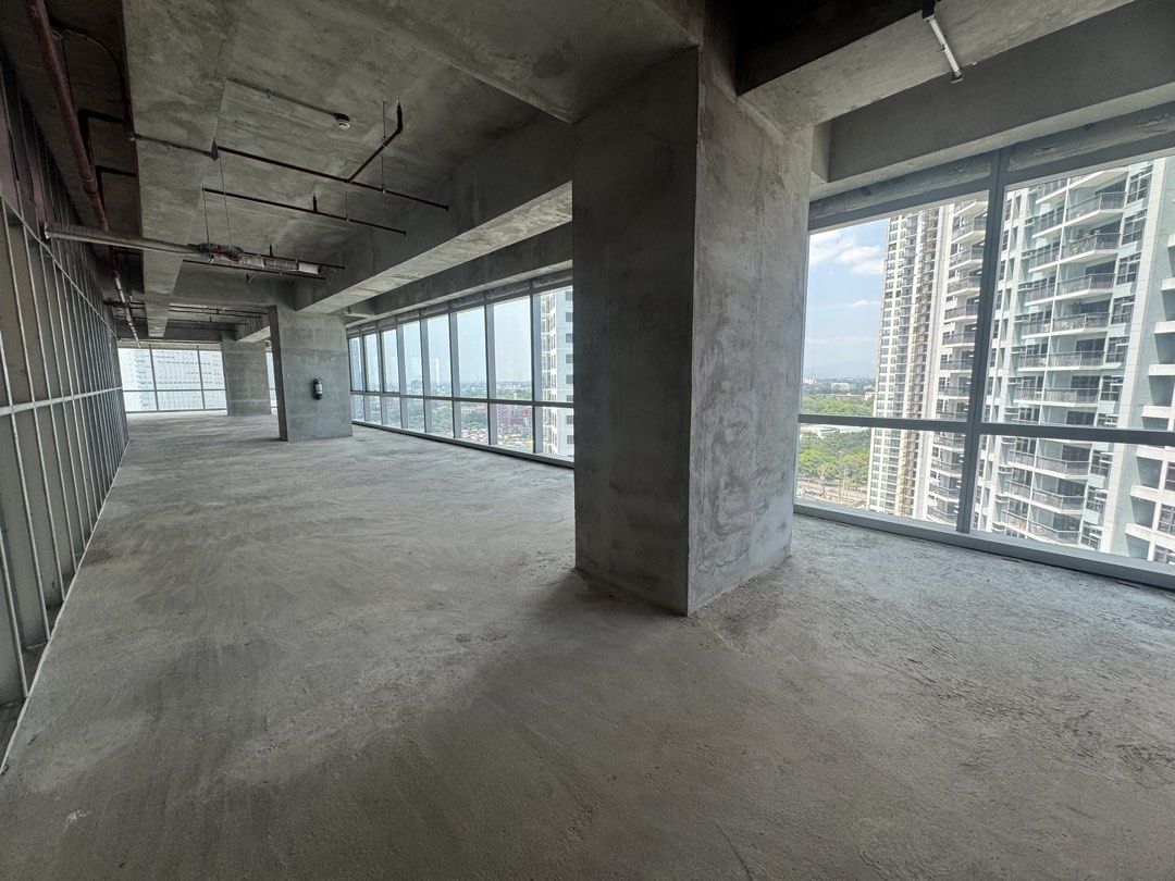 One Vertis Plaza FOR LEASE OFFICE SPACE (Category: Commercial) located in Mandaluyong City. Submitted by g_lub (Listing ID 1467363930, Image 3). Description: OFFICE SPACE FOR LEASE One Vertis Plaza, Vertis North, Quezon City Corner Unit (Facing East) Fronting the Vertis Park Full Glass (Floor to ceiling) Size: 228sqm With 2 Parking slots Original Price: ₱300,000 Discounted to: ₱250,000 Excluded: VAT.
