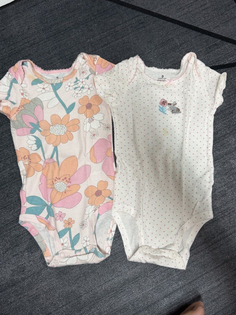 ONESIES TAKE ALL 4PCS (Category: Babies & Kids Fashion) located in Manila. Submitted by fayealvrz (Listing ID 1467449132, Image 2). Description: 9 months girl.