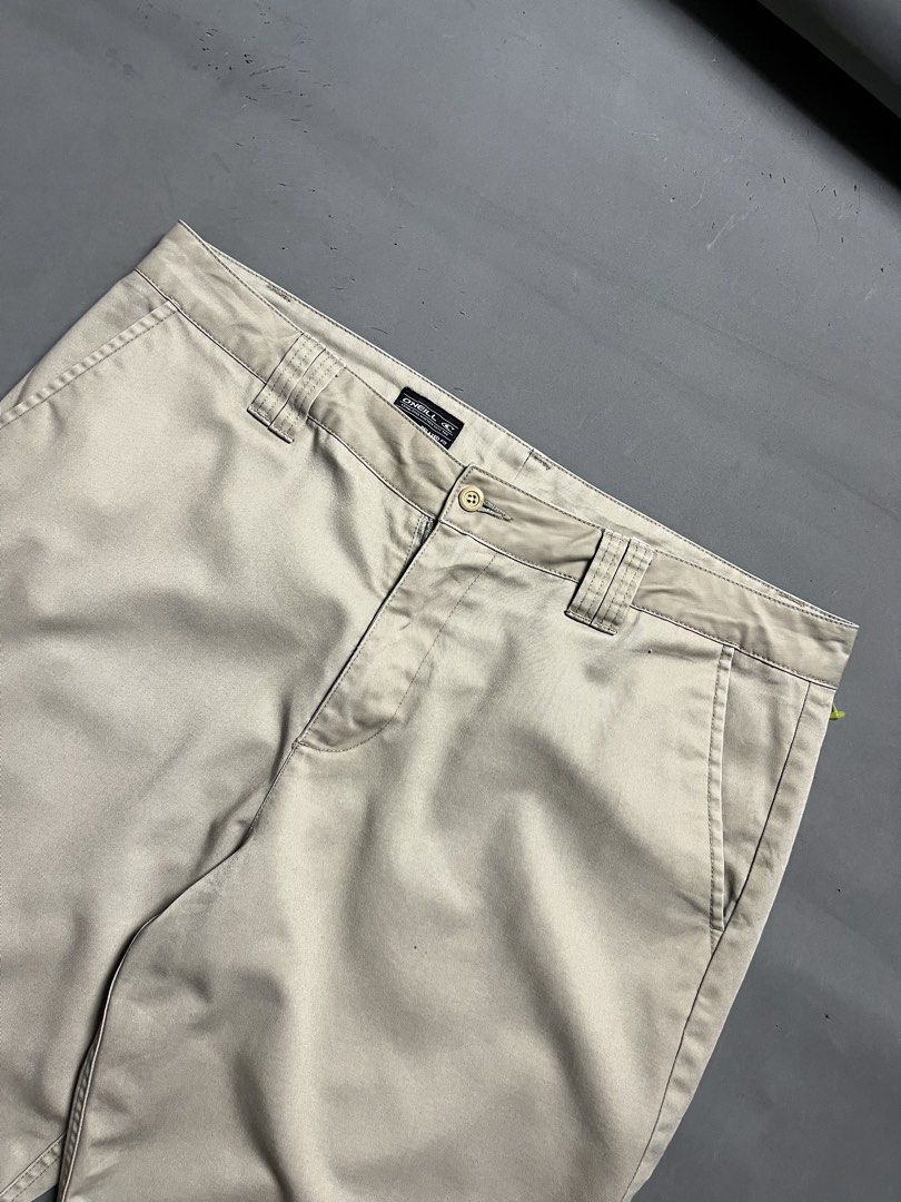 O’NIELL WALKSHORT (Category: Shorts) located in Quezon City. Submitted by kentstuff (Listing ID 1467521652, Image 2). Description: O’NIELL WALKSHORT Waist: 40 Length: 22 Leg opening: 11.5 Condition: Excellent CR: 9/10 Issue: zipper DISCLAIMER: This is a thrifted item. All brands, logos, and trademarks belong to their rightful owners. We’re here to rehome great pieces — no brand affiliation intended.