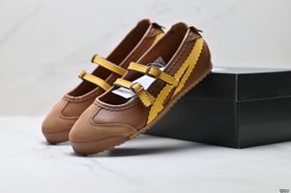 (Category: ) located in . Submitted by factory.shoes.outlet (Listing ID 1467368350, Image 1). Description: .