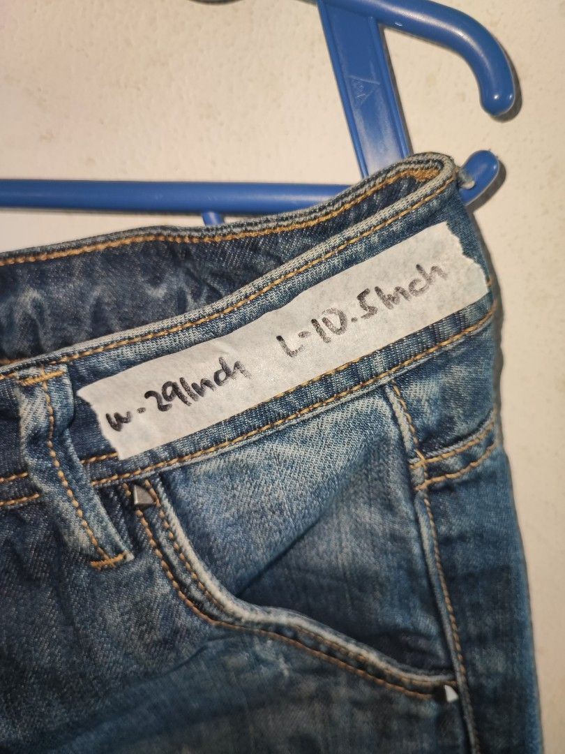ONLY Modern Studded Distressed Denim Short ( Medium ) ( 749 ) ( NEED WASH ) ( NEW ARRIVAL🔥 ) (Category: Shorts) located in Manila. Submitted by pcltasenseigaming (Listing ID 1467397230, Image 2). Description: ONLY Modern Studded Distressed Denim Short ( Medium ) ( 749 ) ( NEED WASH ) ( NEW ARRIVAL🔥 ) W - 29Inch L - 10.5Inch 📌 Details : Manage your Expectations Ukay po ito not brandnew, Pwede kong Videohan yung gusto niyong Item para makita niy