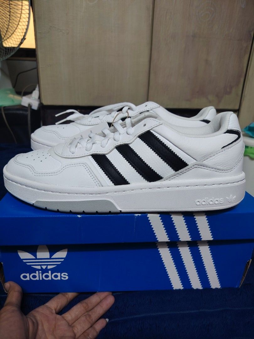 Original Addidas Coutic (Category: Casual Shoes) located in Manila. Submitted by reichellen93323 (Listing ID 1467444471, Image 2). Description: .