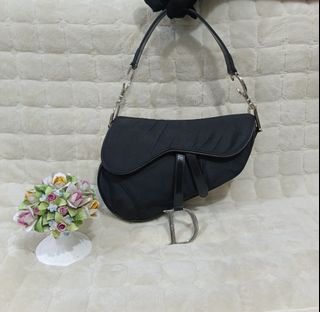 (Category: ) located in . Submitted by bm_bags (Listing ID 1467542030, Image 1). Description: .