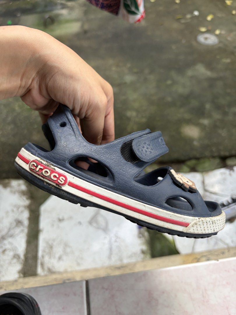 ORIGINAL CR🫥CS C10 (Category: Babies & Kids Fashion) located in San Isidro. Submitted by epictiger_e56216 (Listing ID 1467466339, Image 1). Description: Like new condition No heel drag No issue Need cleaning only natambak .