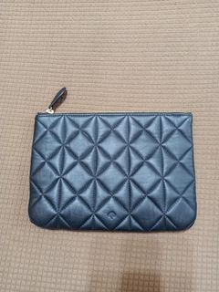 (Category: ) located in . Submitted by fashionluxury058 (Listing ID 1467369013, Image 1). Description: .