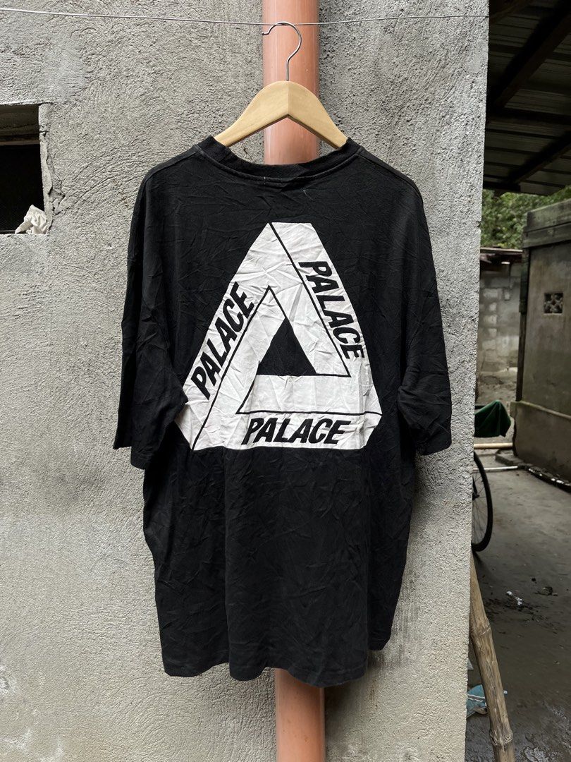 Palace shirt (Category: Tshirts & Polo Shirts ) located in San Simon. Submitted by wegintal (Listing ID 1467387554, Image 1). Description: Palace shirt 21.5 x 28 good condi 8.5/10 cr ₱399 shipped.