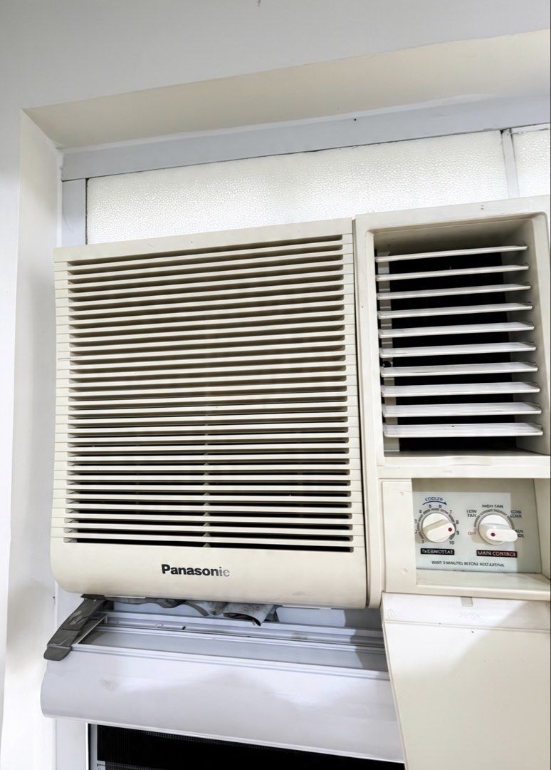PANASONIC 1 HP AIRCONDITIONER (Category: Air Conditioning and Heating) located in Quezon City. Submitted by cj.bonifacio (Listing ID 1467501526, Image 2). Description: PANASONIC 1HP AIRCONDITIONER ‼️ MOVING OUT RUSH SALE ✅ 1 HP Perfect for 18-25 sqm ✅ No issues at all ✅ Perfect for studio condominium ✅ Newly cleaned ✅ Bought in Abenson last Nov 2025 ✅ RFS: Moving out ₱3,990 ONLY!! Delivery via Lalamove anywhere in Luzon .