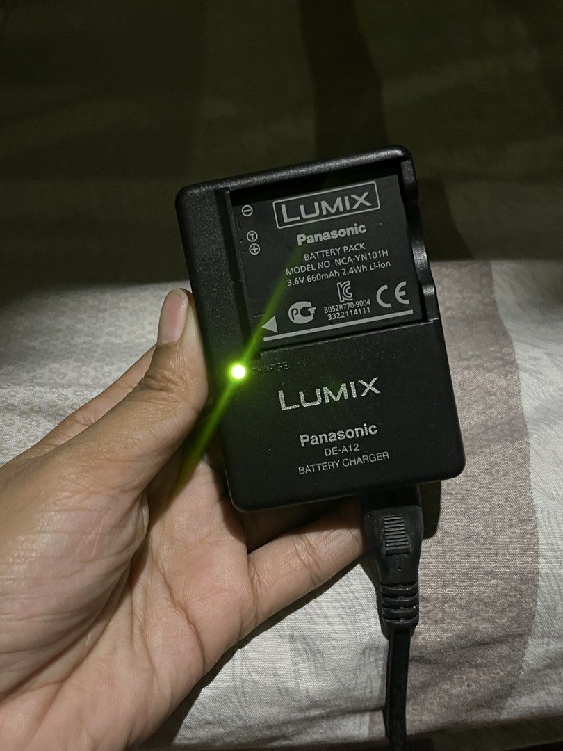 Panasonic lumix digicam charger (Category: Batteries & Chargers) located in Cebu City. Submitted by luv.vintage (Listing ID 1467544823, Image 1). Description: saglit lang po nagamit since sold na din yung camera.