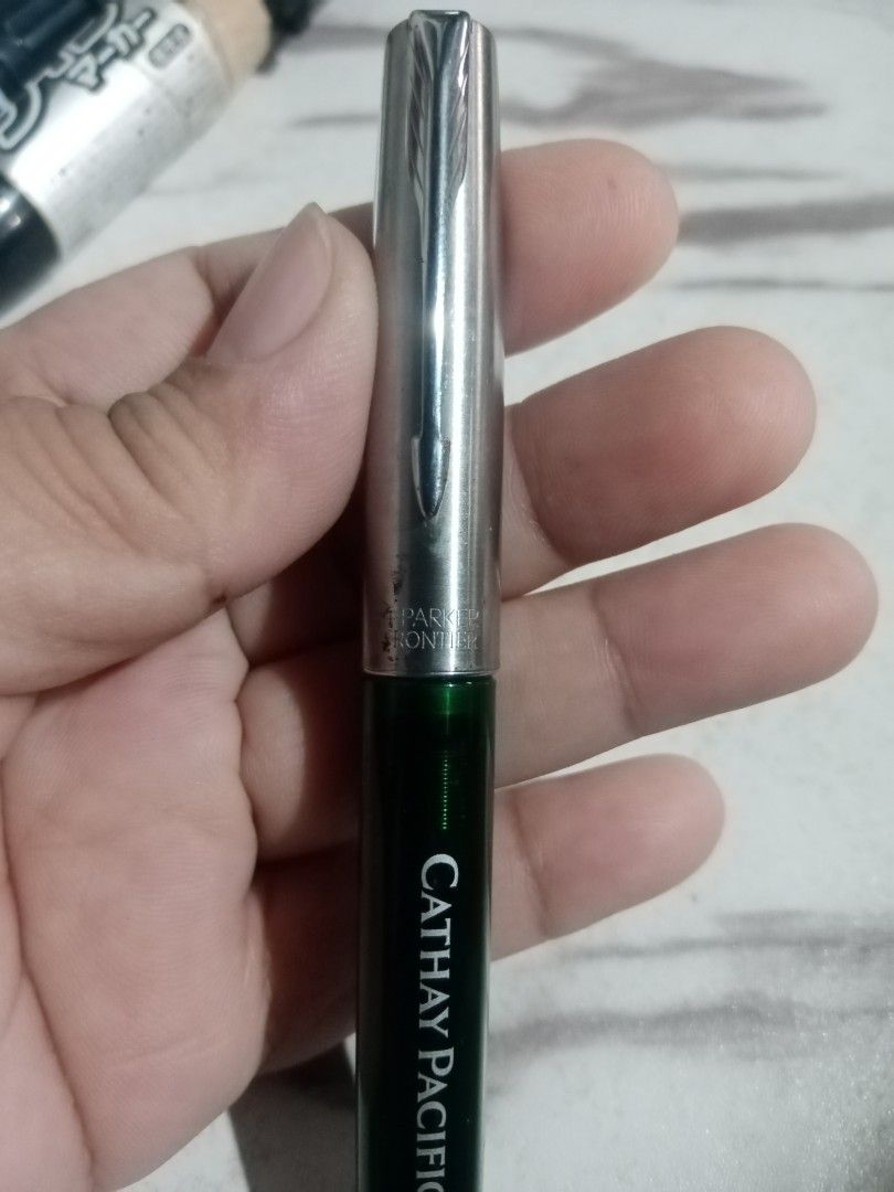 Parker frontier (Category: Vintage Collectibles) located in Caloocan City. Submitted by highlanderstore (Listing ID 1467410262, Image 3). Description: No ink.