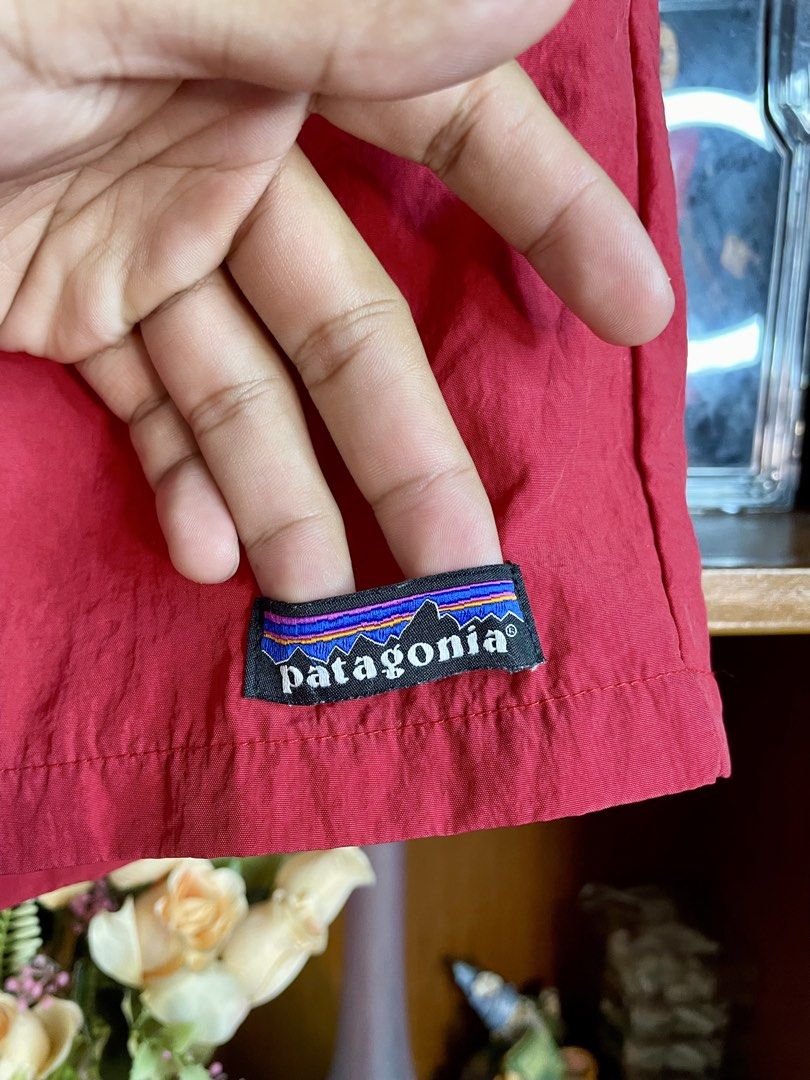 PATAGONIA (Category: Swim Trunks & Board Shorts) located in Davao. Submitted by the_rare_hustla (Listing ID 1467378196, Image 2). Description: PATAGONIA Issue Washable stain Need Wash Only Color rate 10/10 Width - 28-34 Length - 18 Size M on tag Dm If Interested!.