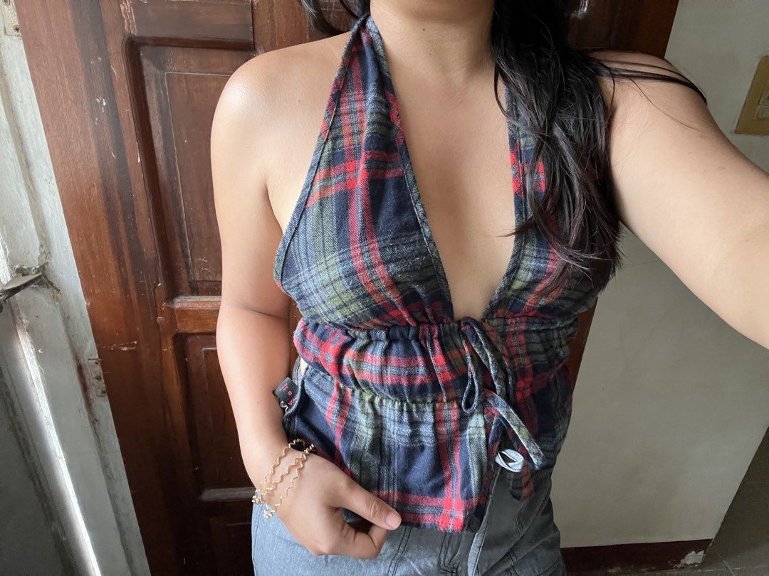 Pattern y2k Top (Category: Others Tops) located in Dagupan City. Submitted by whimsyluns (Listing ID 1467426893, Image 3). Description: Cut Tag ⭐️ small to medium ⭐️ backless ⭐️self tie at the back.