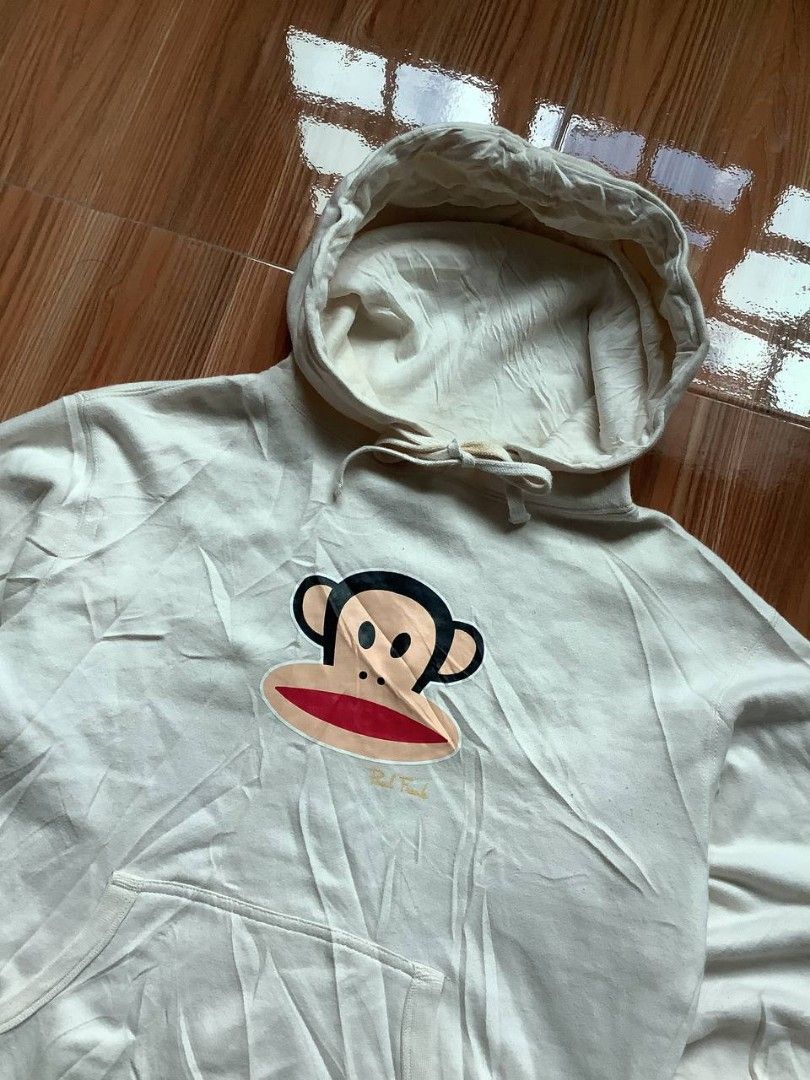 Paul Frank Hoodie 2006 (Category: Coats, Jackets and Outerwear) located in Canaman. Submitted by stayhypethrifted (Listing ID 1467482732, Image 2). Description: .