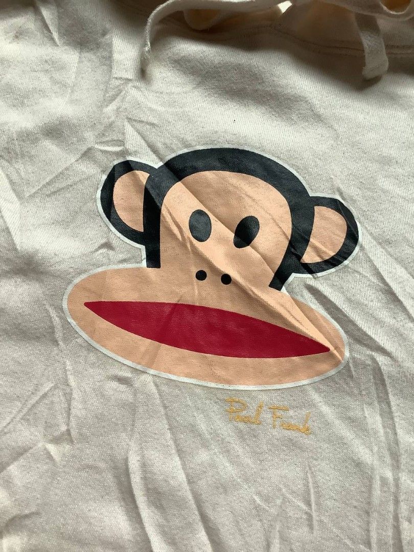 Paul Frank Hoodie 2006 (Category: Coats, Jackets and Outerwear) located in Canaman. Submitted by stayhypethrifted (Listing ID 1467482732, Image 3). Description: .