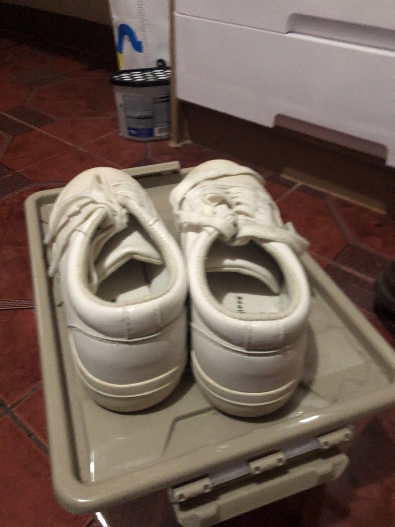 Penshoppe White Casual Sneakers (Category: Sneakers) located in Santa Rosa. Submitted by malyaolivera (Listing ID 1467474937, Image 3). Description: - Brand: Penshoppe - Color: White - Style: Classic low-top, lace-up sneakers with padded collars - Size: US 6 / EU 36 / CM 23.5 - Condition: Great for everyday casual wear - Match: Versatile design goes with practically any outfit -Used only for prenup shoot, di na nalinis after that.