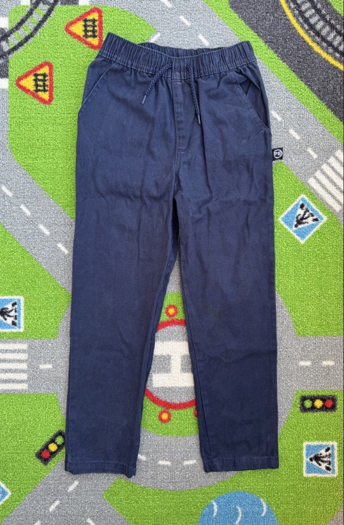 Perry Ellis Navy Blue Elastic Waist Pants (Category: Babies & Kids Fashion) located in Rizal. Submitted by preloovved (Listing ID 1467485963, Image 1). Description: Comfortable navy blue casual pants for kids featuring an elastic waistband and side pockets. Easy pull-on style, perfect for everyday wear. Preloved, 5yo Meet-up only in GB1 San Mateo, Rizal Shipping fee c/o buyer. Tres Marias or J&T express Payment to be sent to me via BPI/BDO/GCASH 