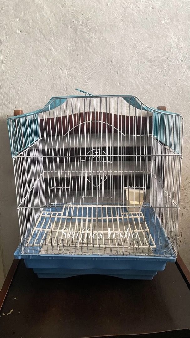 Pet Cage (Category: Homes & Other Pet Accessories) located in Manila. Submitted by stuffiesyesha (Listing ID 1467423237, Image 2). Description: 13inches Haba 16inches Taas 10inches Lapad.