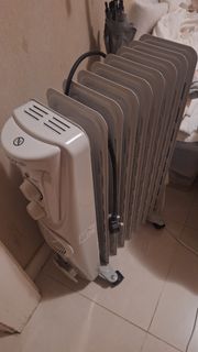 Philco 飛歌 9片 循環油壓暖爐 暖氣機, 家庭電器, 冷氣機及暖風機 - Carousell