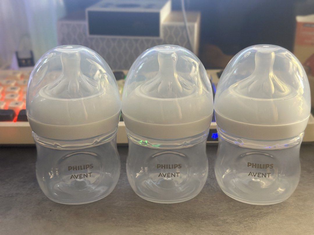 3pcs Philips AVENT 4oz Natural Response Baby Bottle (Category: Breastfeeding & Bottle Feeding) located in Manila. Submitted by loveyyy02 (Listing ID 1467586231, Image 1). Description: Used 3-5 times only. My baby does not like it. Prefers pigeon wide neck.
