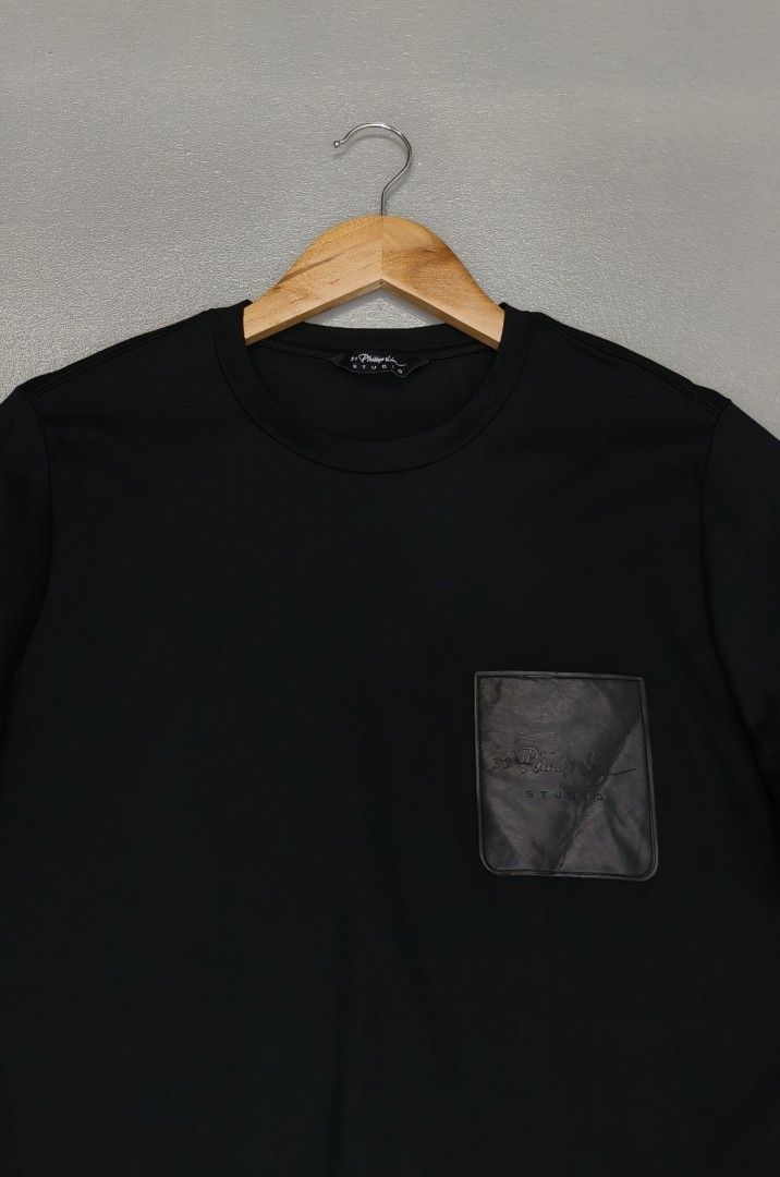 PHILLIP LIM LARGE (Category: Others Tops) located in Cagayan de Oro. Submitted by ladiescollections.ph (Listing ID 1467363165, Image 3). Description: ---PH!L!P L!M WOMEN'S ---100% AUTHENTIC ---SIZE 100 LARGE WOMEN'S W-20 L-23.5 ---PLS REFER TO DIMENSIONS ---ALMOST NEW CONDITION 9.8/10 ---NO ISSUE ---SUPER NICE CLOTH & DESIGN ❤️ ---1.5K ONLY.