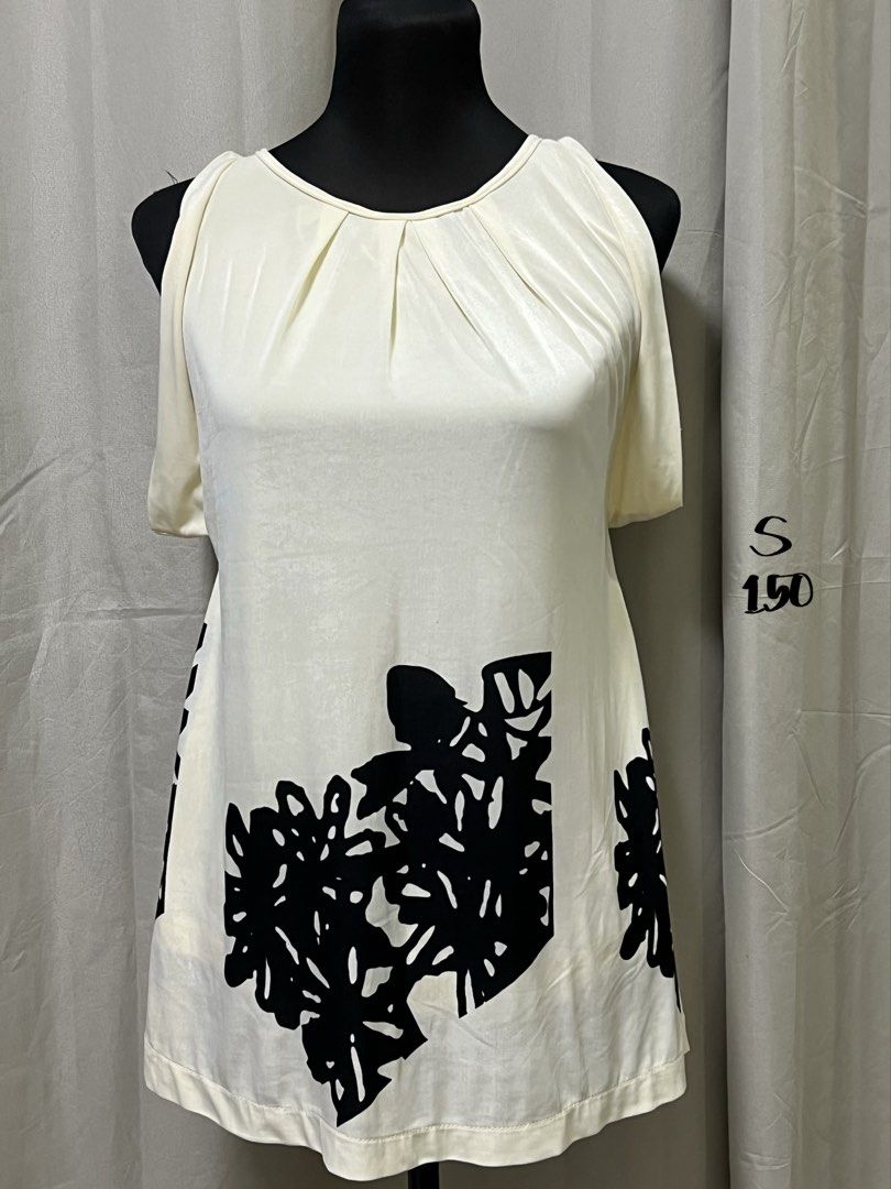Philosophy cream sleeveless top (Category: Blouses) located in Las Pinas. Submitted by jilanah (Listing ID 1467562506, Image 1). Description: .